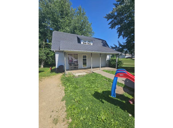 108 Bunker Hill Street, Potosi, WI 53820