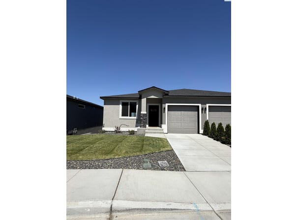 734 Rio Vista Loop, Richland, WA 99352