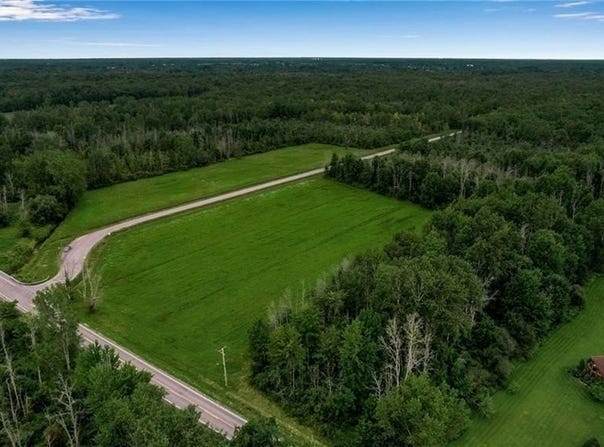 7700 Salt Road, Clarence, NY 14032