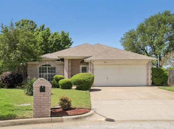 7610 Yorkmeadow Drive, Arlington, TX 76001