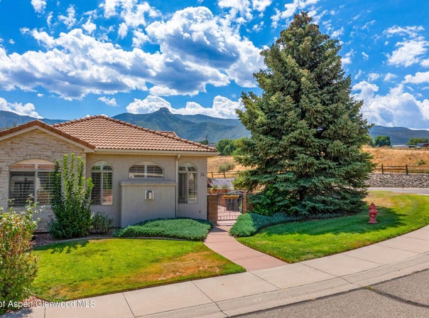 74 Hogan Circle, Parachute, CO 81635