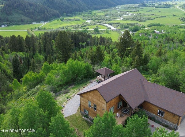 1300 HILLSIDE Loop, Thayne, WY 83127