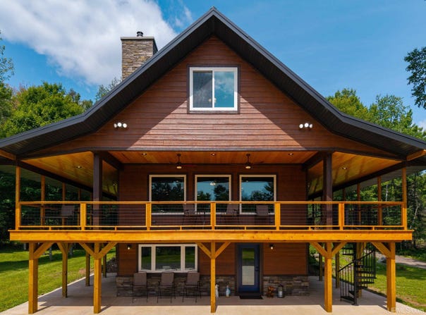 140 Tonkin, Ishpeming, MI 49849-9792