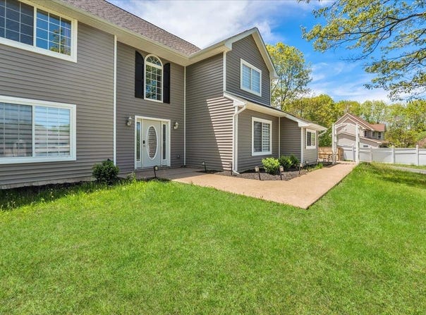 3305 Mountain Terrace Drive, Blakeslee, PA 18610