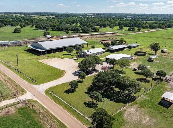 1119 Wolters Road, Schulenburg, TX 78956