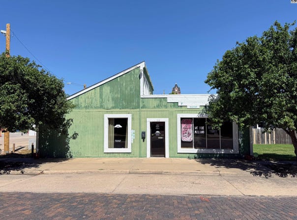 110 S Pioneer, Lyons, KS 67554