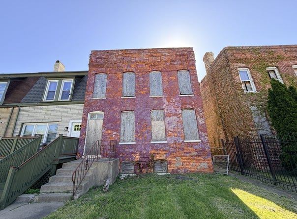 10643 S Champlain Avenue, Chicago, IL 60628