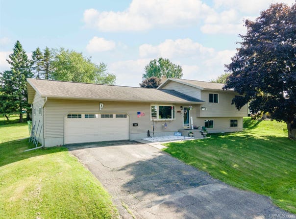 604 Cherry, Iron River, MI 49935