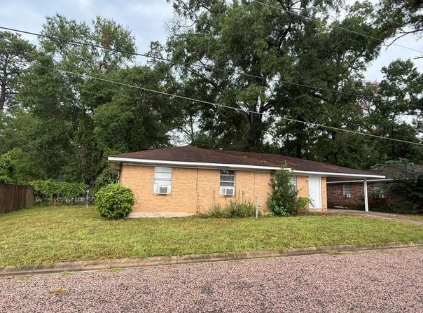 915 Caldwell, Jasper, TX 75951