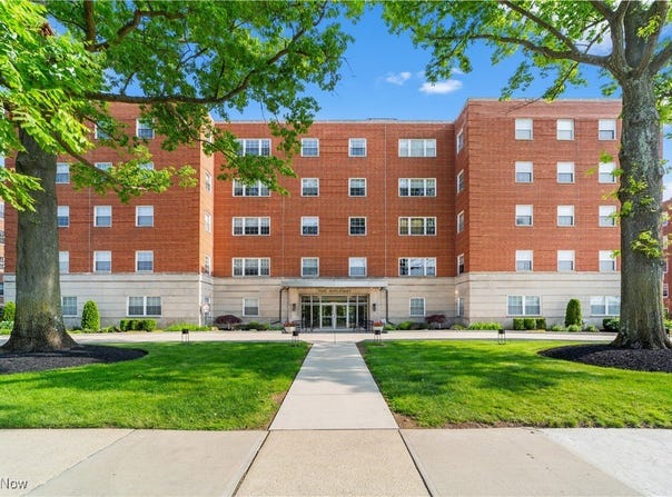 18975 Van Aken Boulevard unit: 401, Shaker Heights, OH 44122