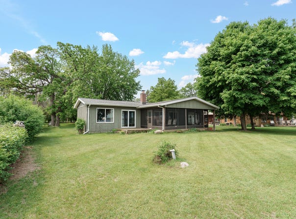 W6782 Marine Dr, Markesan, WI 53946