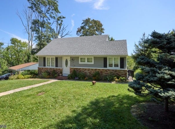 1 Lake Shore Dr, Roxbury Twp., NJ 07857-1507