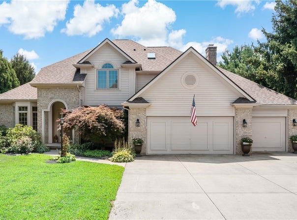 2028 Broad Hill Farms Rd, Moon/Crescent Twp, PA 15108