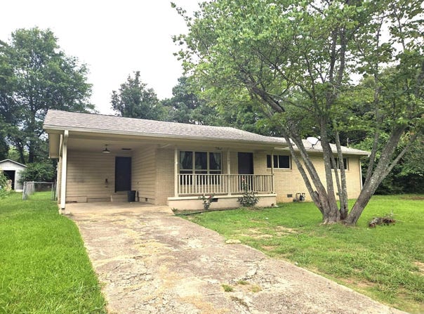 1209 Cole Ave, Mena, AR 71953