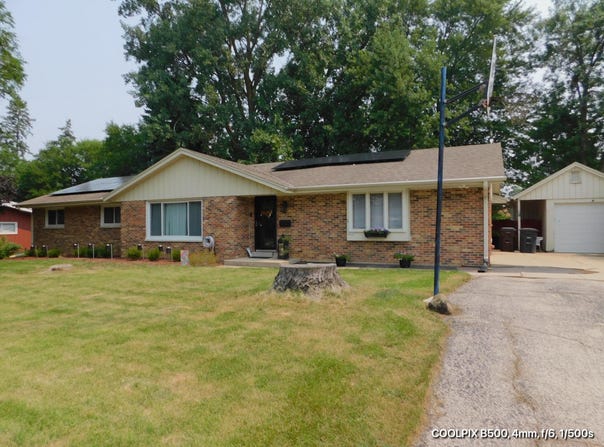 3616 S 53rd St, Greenfield, WI 53220