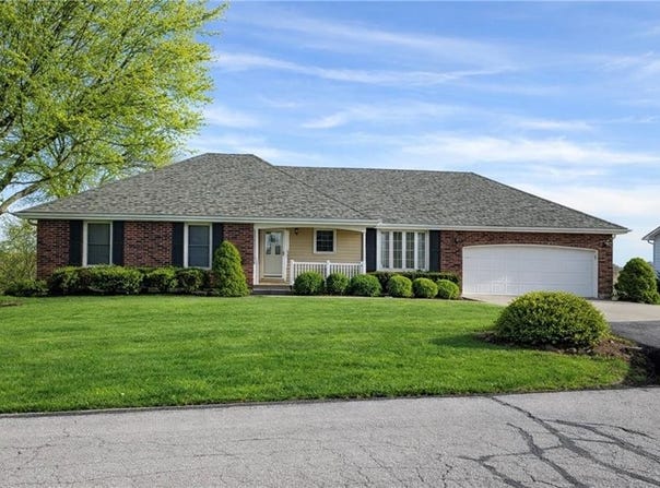1405 High Drive, Lexington, MO 64067