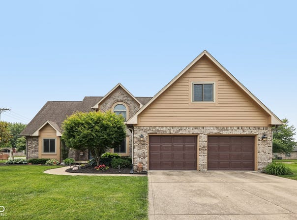 6983 White Oak Drive, Avon, IN 46123