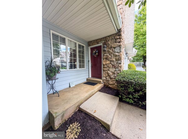 320 SHETLAND Drive, EXTON, PA 19341