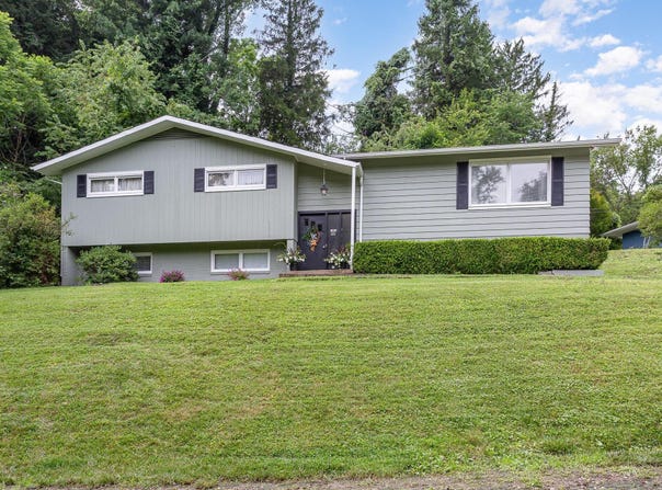 743 Summit Drive, Logan, OH 43138