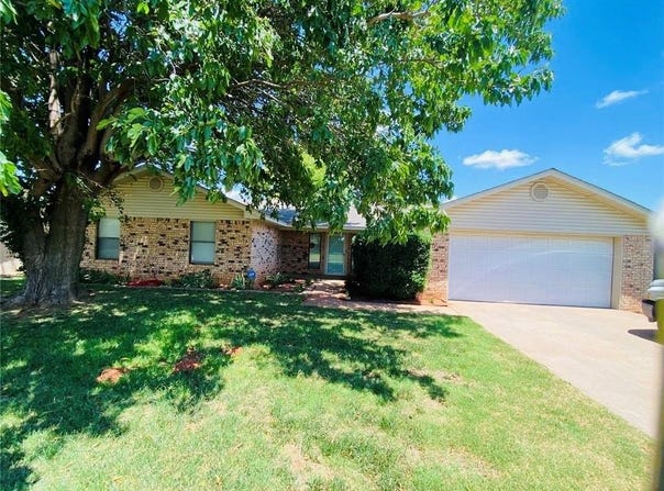 131 E Bonita Drive, Elk City, OK 73644