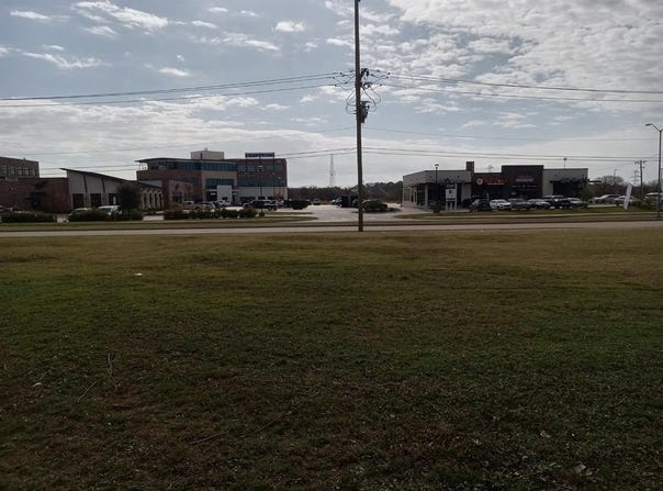 320 W Hidden Creek Parkway, Burleson, TX 76028