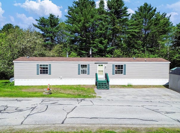 49 Putnam Park Road, Pittston, ME 04345