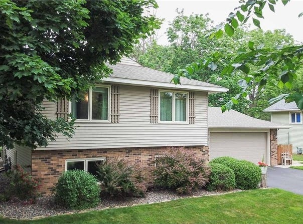8940 90th Street S, Cottage Grove, MN 55016