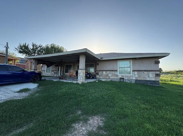 386 La Paloma Dr., Eagle Pass, TX 78852