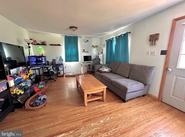 401 UNION CHURCH ROAD, MCCONNELLSBURG, PA 17233