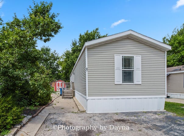 97 Big Chief Drive, Bourbonnais, IL 60914