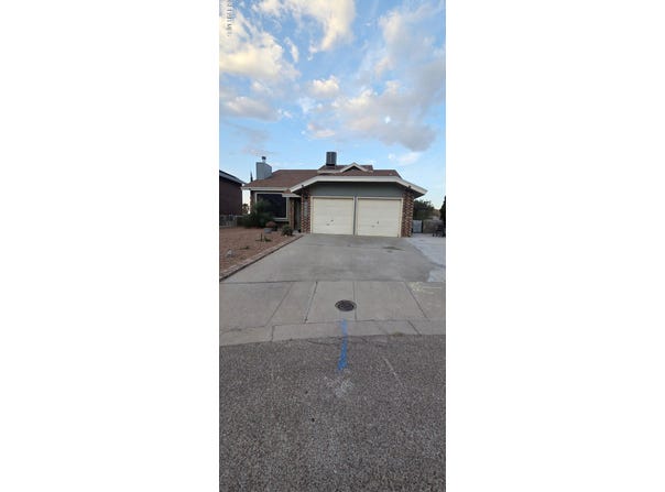 4608 LOMA DE INDIOS Lane, El Paso, TX 79934