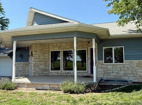 1250 14th Road, Clay Center, KS 67432