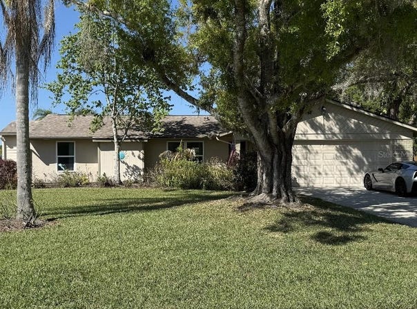 408 LAKEVIEW DRIVE, OLDSMAR, FL 34677