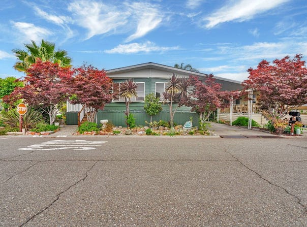 40 Ranchero Way, Hayward, CA 94544