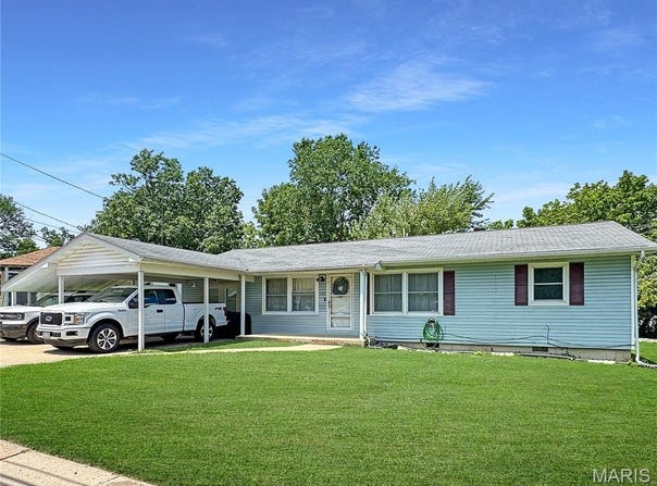 1103 W Spencer Street, Cuba, MO 65453