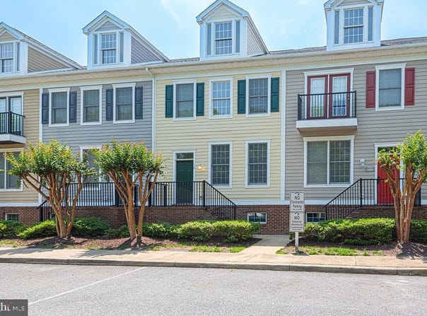 16 VILLAGE GREEN DRIVE, OCEAN VIEW, DE 19970