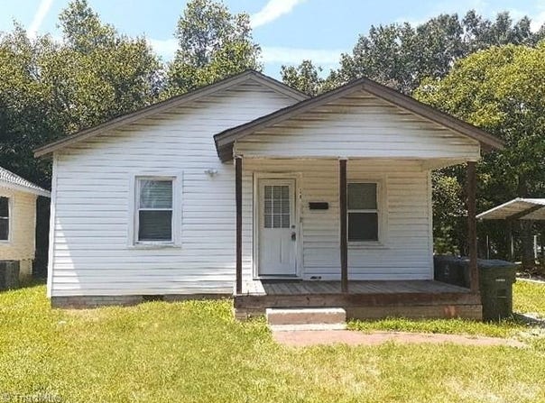 131 Poe Street, Greensboro, NC 27403