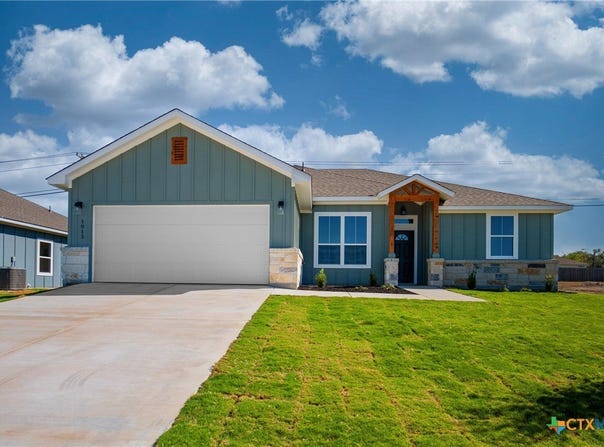 1013 Lago Azul Lane, Temple, TX 76504