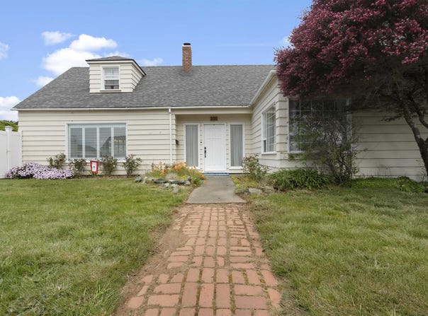385 E Lauff Avenue, Crescent City, CA 95531