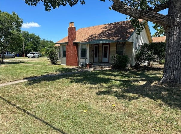 300 McKinney Street, Farmersville, TX 75442