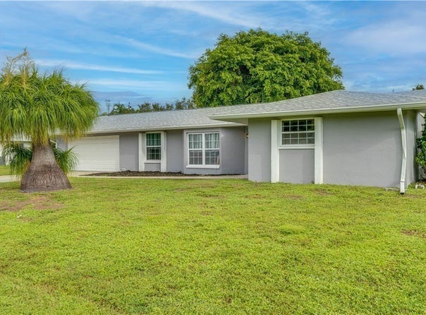 909 SE 27th Street, Cape Coral, FL 33904