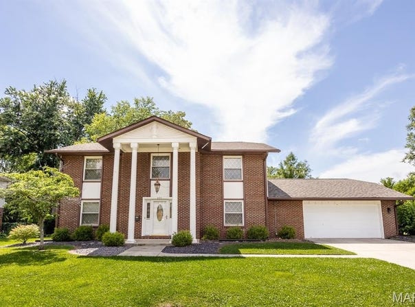 809 Reiss Road, O'Fallon, IL 62269
