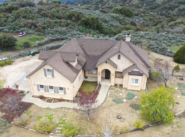 24281 Jacaranda Drive, Tehachapi, CA 93561