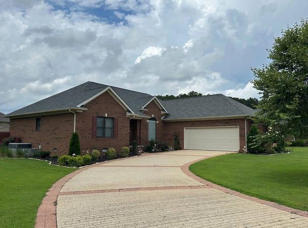 608 Fairfield Dr, Paris, TN 38242