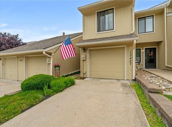 12427 Charlotte Street, Kansas City, MO 64146