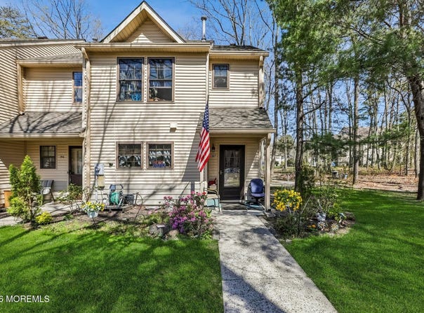 197 Azalea Circle, Jackson, NJ 08527