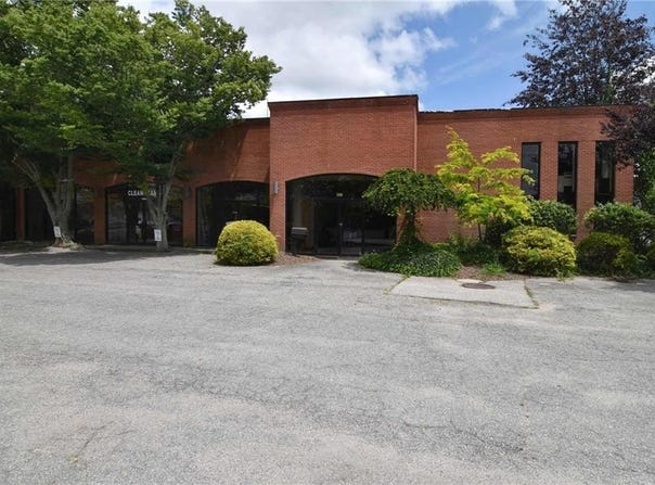 550 Main Road, Tiverton, RI 02878