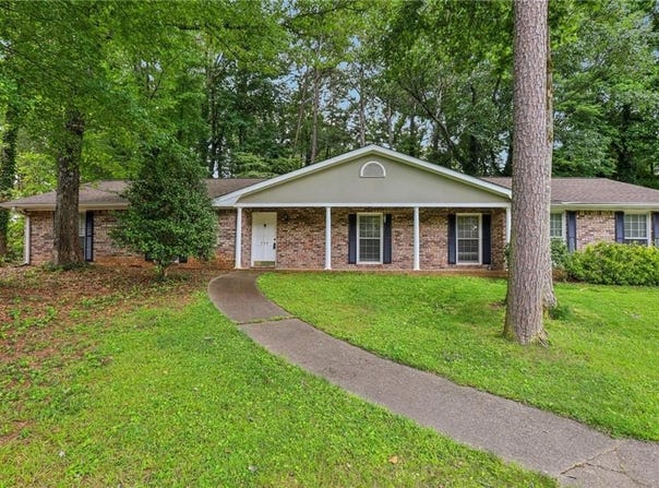 763 Brookwood Terrace SW, Lilburn, GA 30047