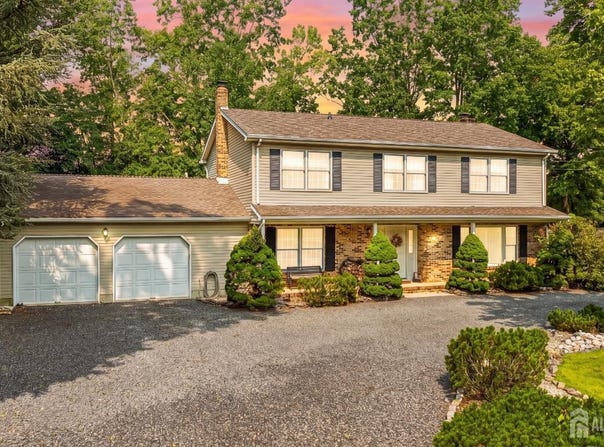 174 Cottrell Road, Old Bridge, NJ 07747