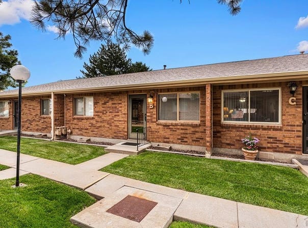 2106 Chautard Dr unit: B, Pueblo, CO 81005